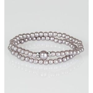 Silver pearl bracelet with diamonds